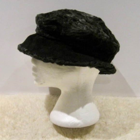 Denis Hivon Fourrures Fur/Suede Bucket Hat - Picture 3 of 8